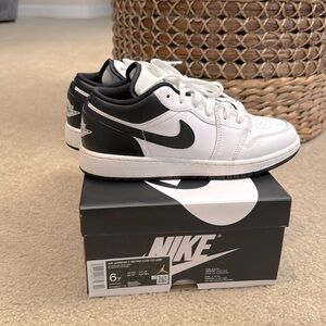 Air Jordan 1 Retro Low OG